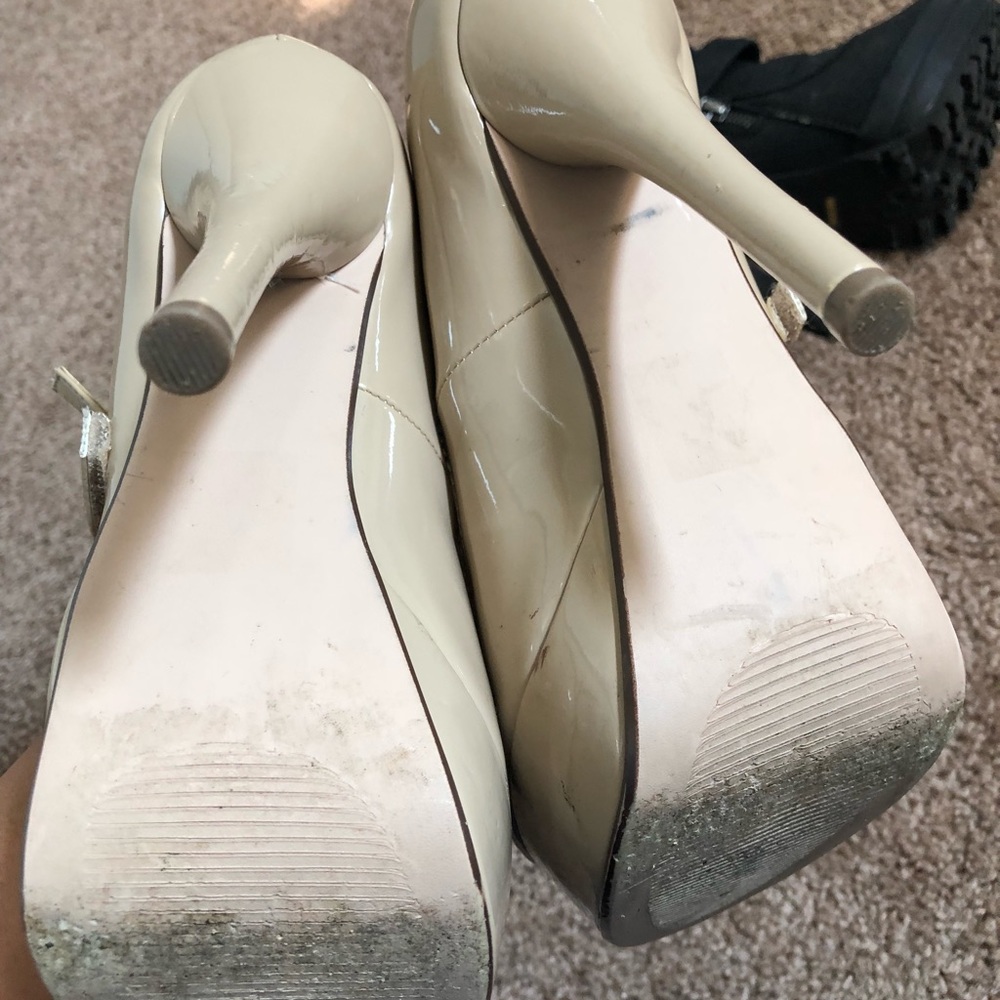 Heels - Picture 4 of 5